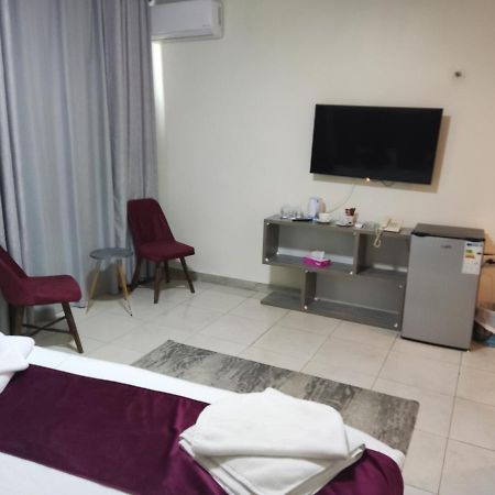 Golden Plaza Hotel 安曼 外观 照片