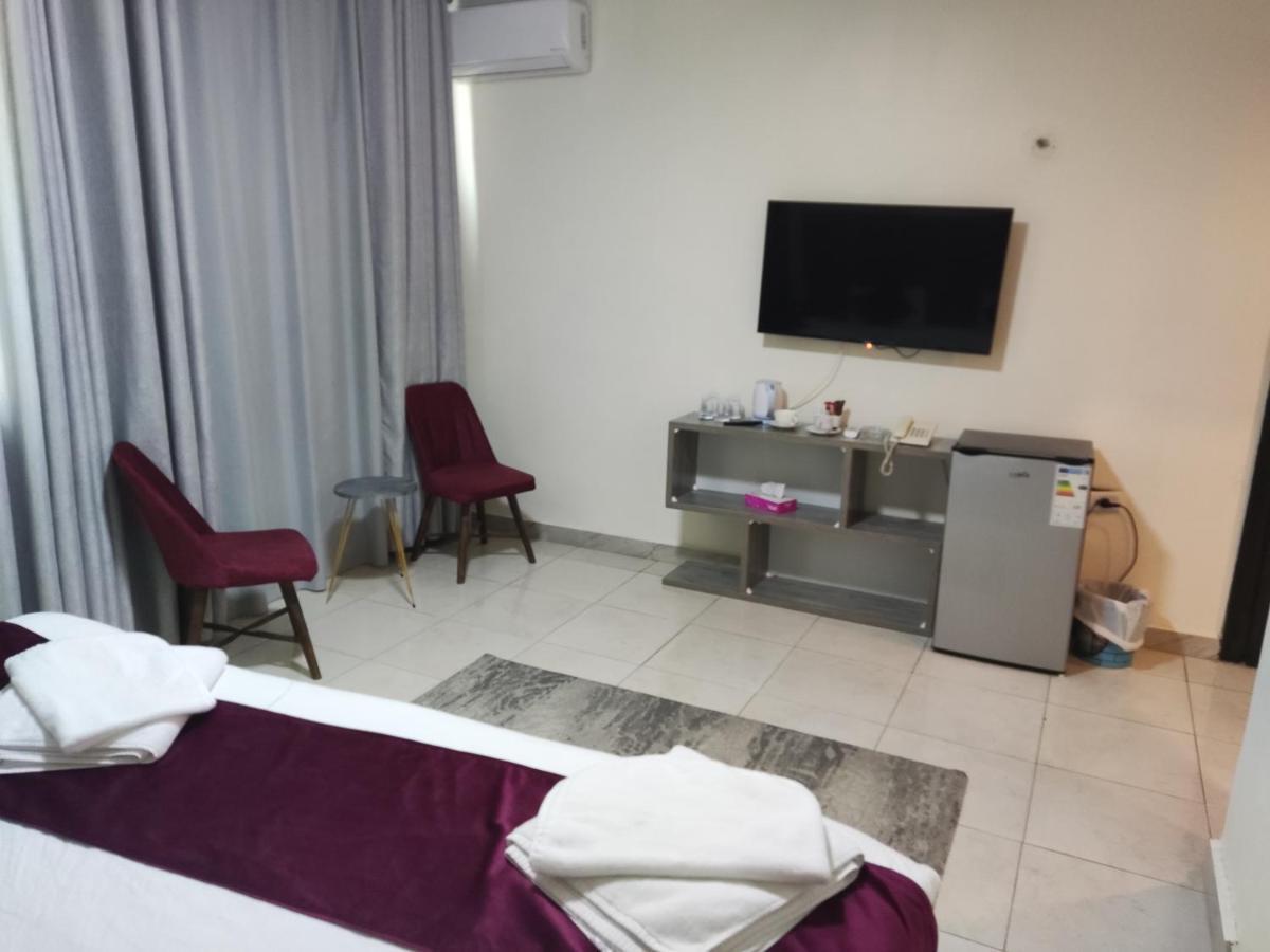 Golden Plaza Hotel 安曼 外观 照片