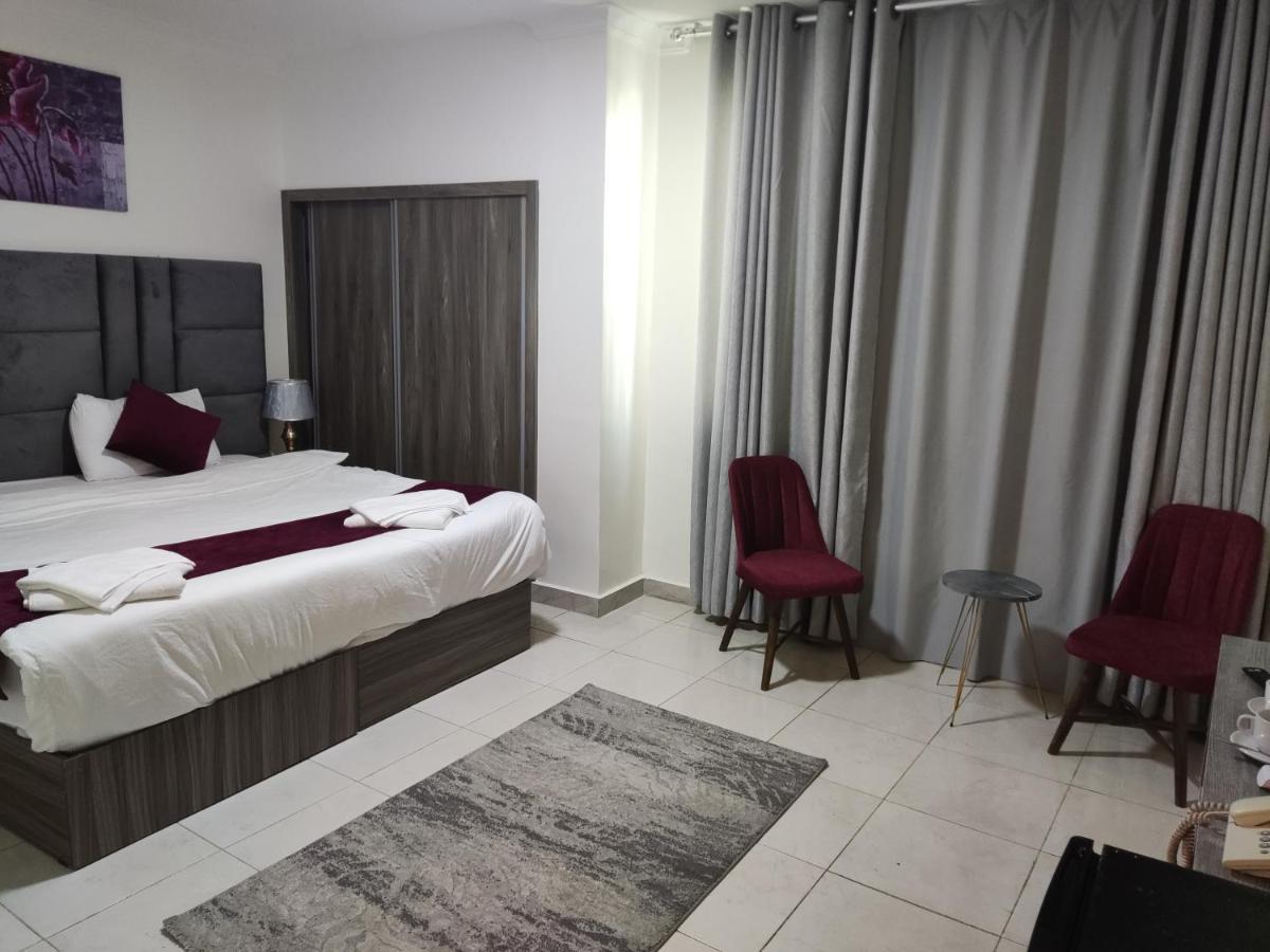 Golden Plaza Hotel 安曼 外观 照片